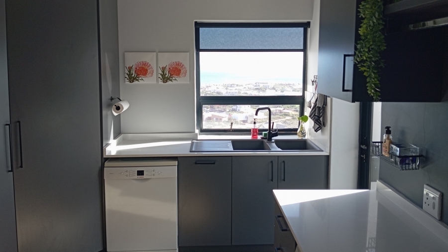 4 Bedroom Property for Sale in Rooi Els Western Cape